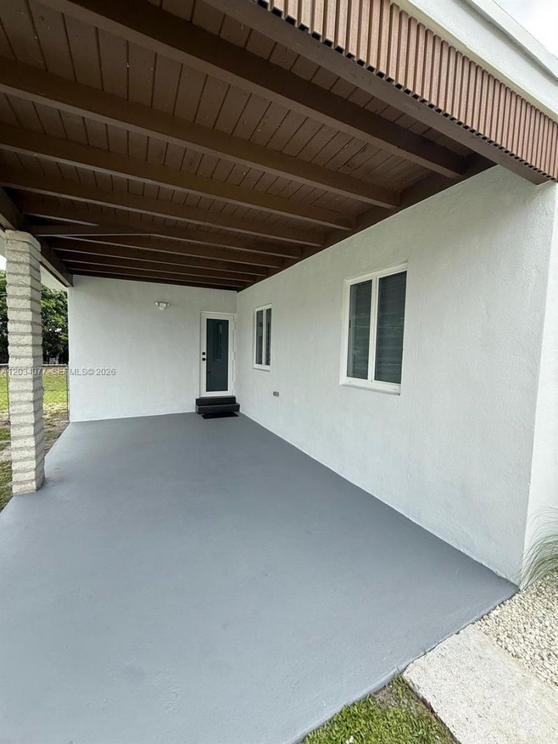 521 E 33rd St , Hialeah, FL 33013 Photo