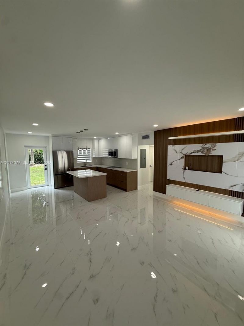 521 E 33rd St , Hialeah, FL 33013 Photo