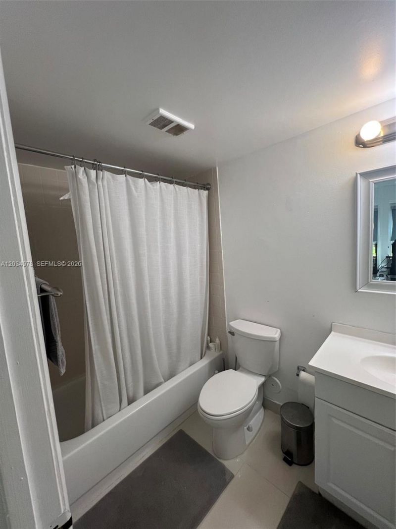 550 S Park Rd , Unit 14-8, Hollywood, FL 33021 Photo
