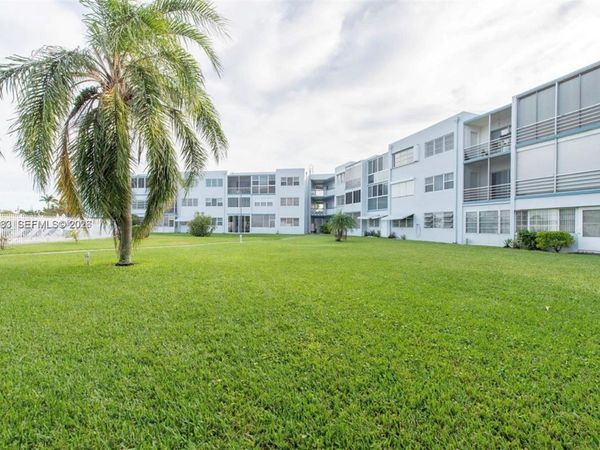 2200 Park Ln , Unit 105, Hollywood, FL 33021