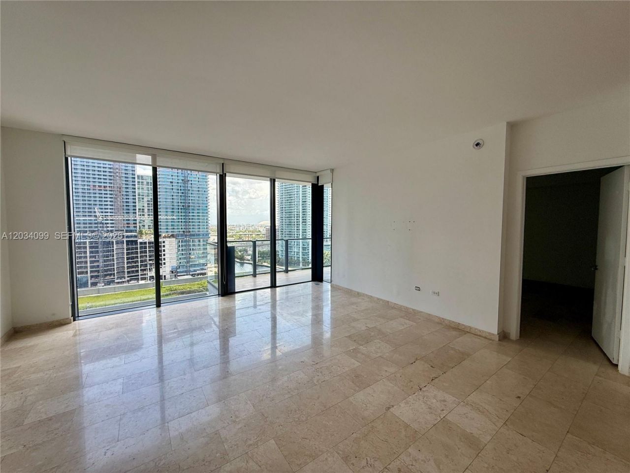 68 SE 6th St, Unit 1108, Miami, FL 33131 Photo