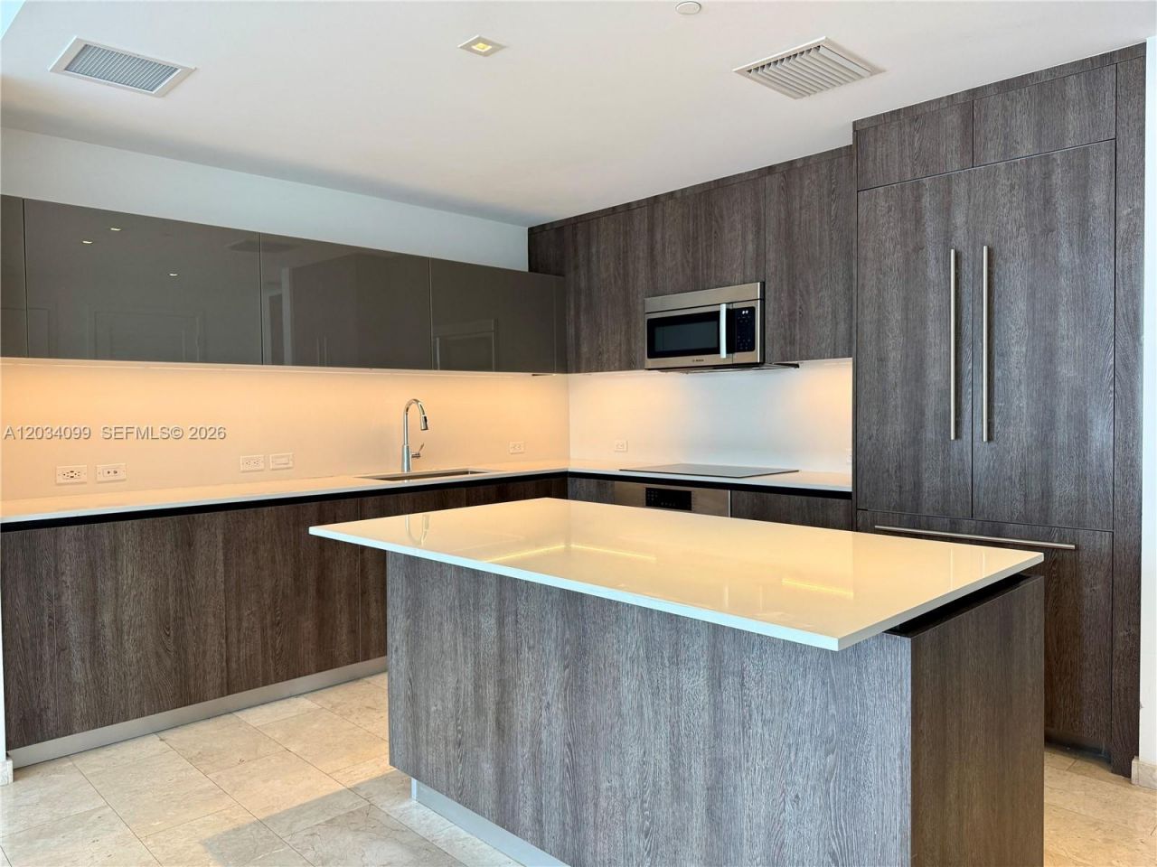 68 SE 6th St, Unit 1108, Miami, FL 33131 Photo