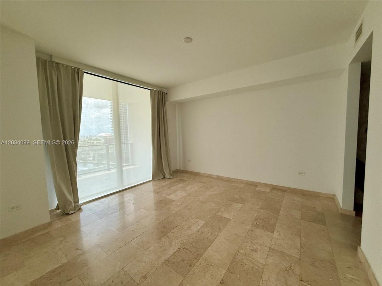 68 SE 6th St, Unit 1108, Miami, FL 33131 Photo