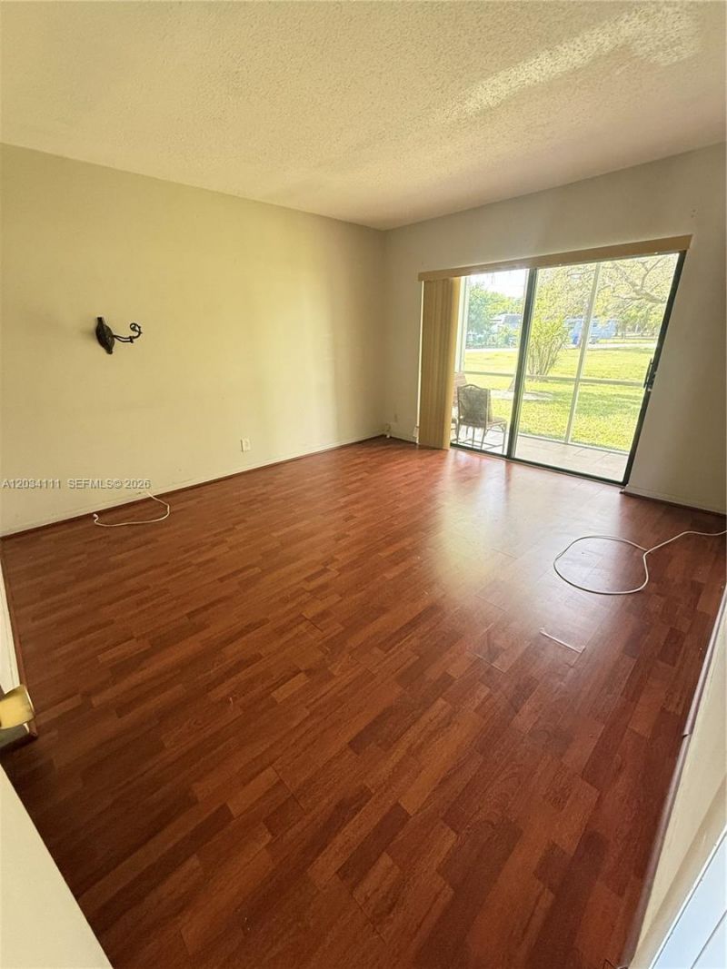 2200 Park Ln , Unit 105, Hollywood, FL 33021 Photo