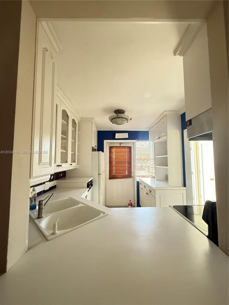 2200 Park Ln , Unit 105, Hollywood, FL 33021 Photo
