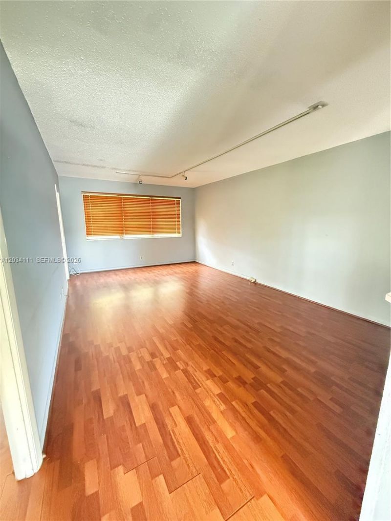 2200 Park Ln , Unit 105, Hollywood, FL 33021 Photo