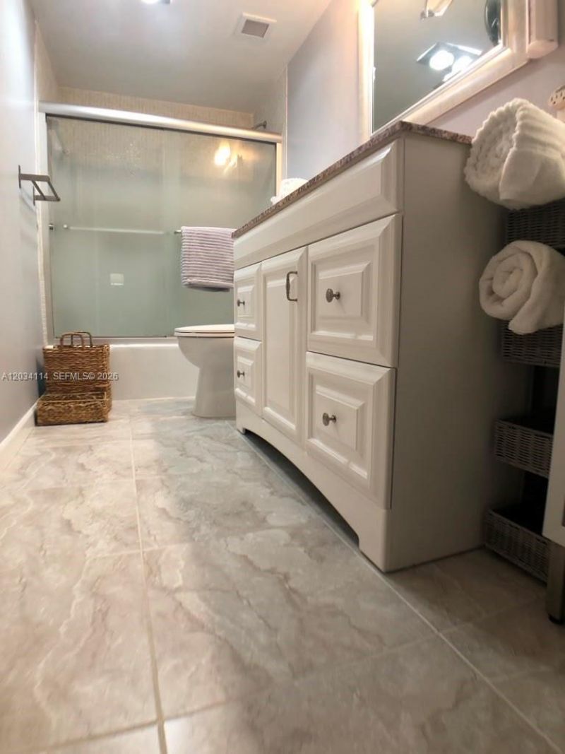 1965 S Ocean Dr , Unit 11K, Hallandale Beach, FL 33009 Photo