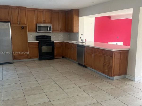 18715 NE 18th Ave, Miami, FL 33179