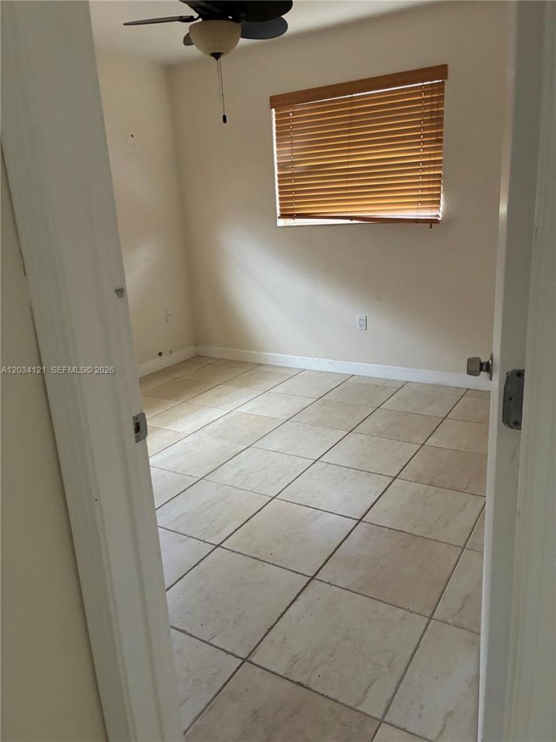 18715 NE 18th Ave , Miami, FL 33179 Photo