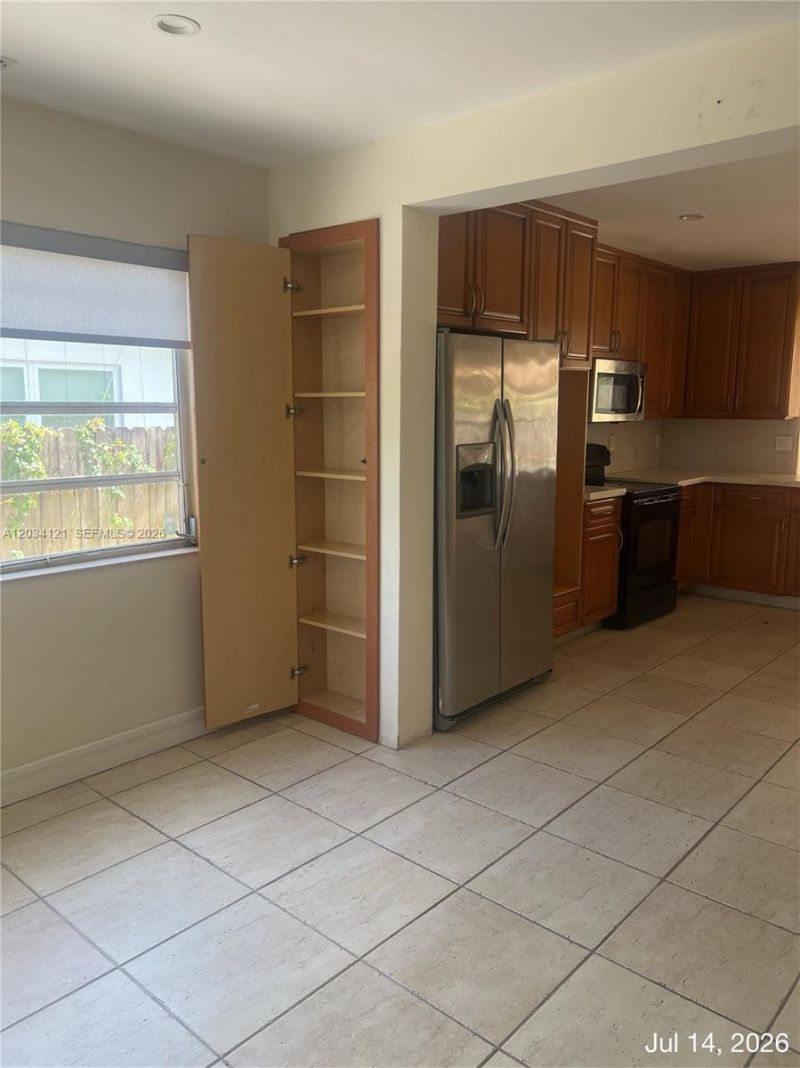 18715 NE 18th Ave, Miami, FL 33179 Photo