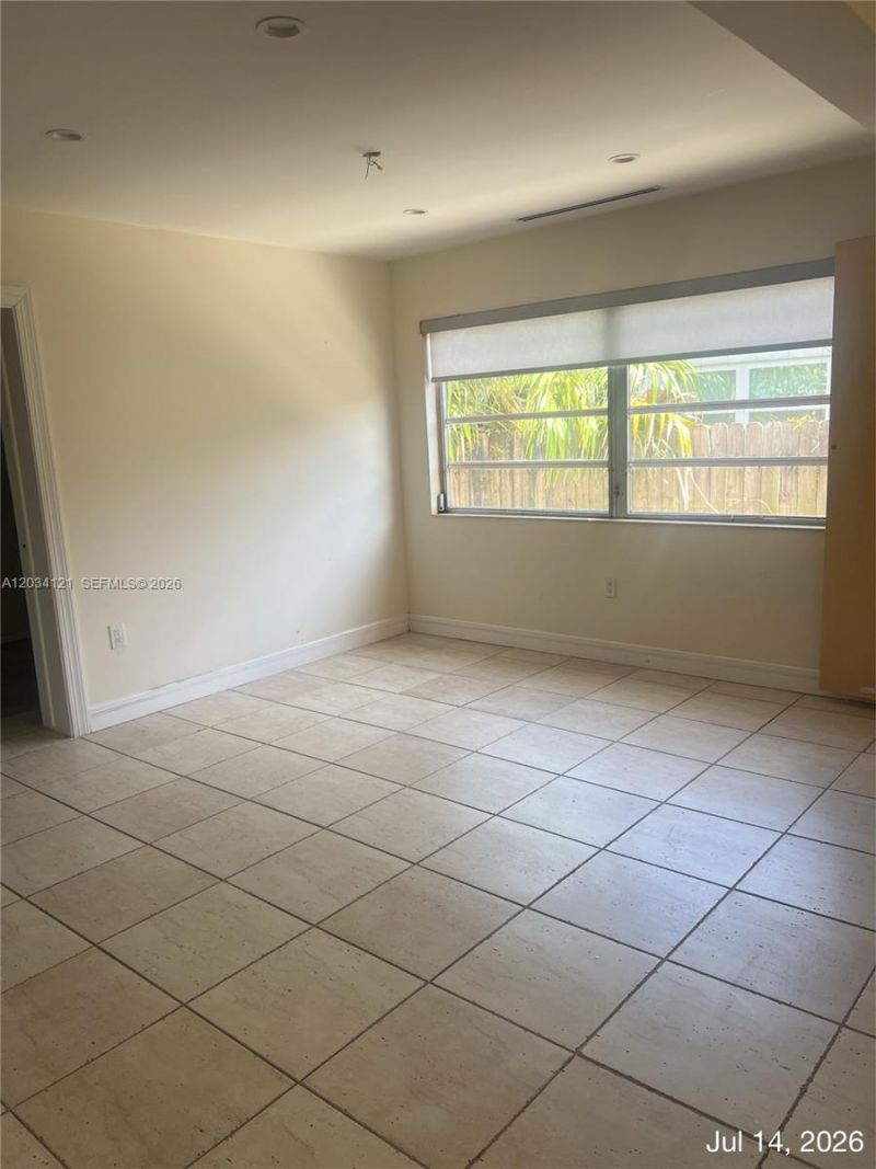 18715 NE 18th Ave, Miami, FL 33179 Photo