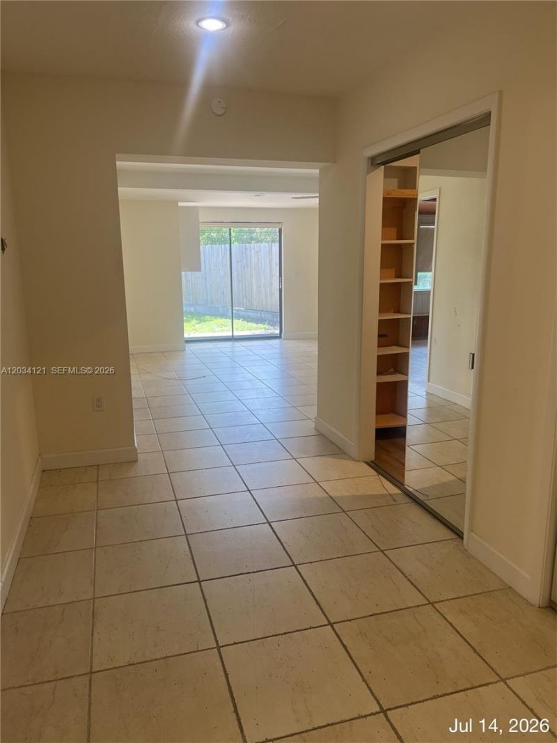 18715 NE 18th Ave, Miami, FL 33179 Photo