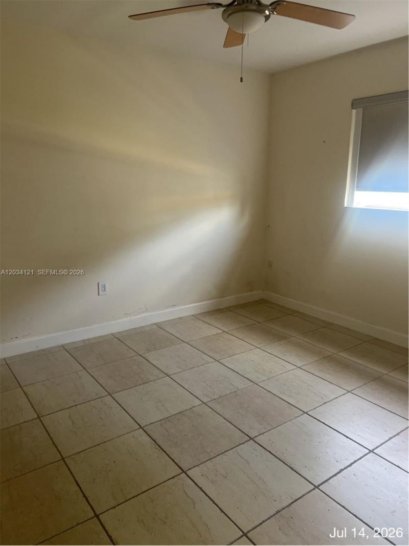 18715 NE 18th Ave, Miami, FL 33179 Photo