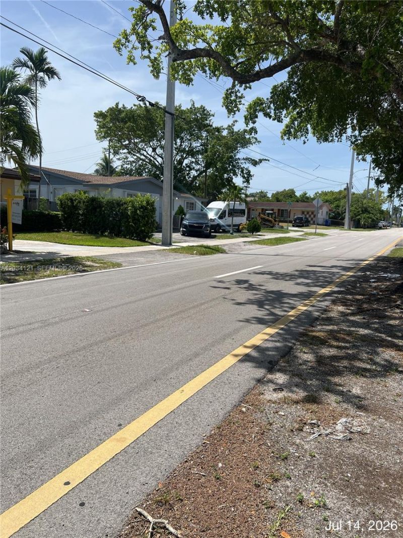 18715 NE 18th Ave, Miami, FL 33179 Photo