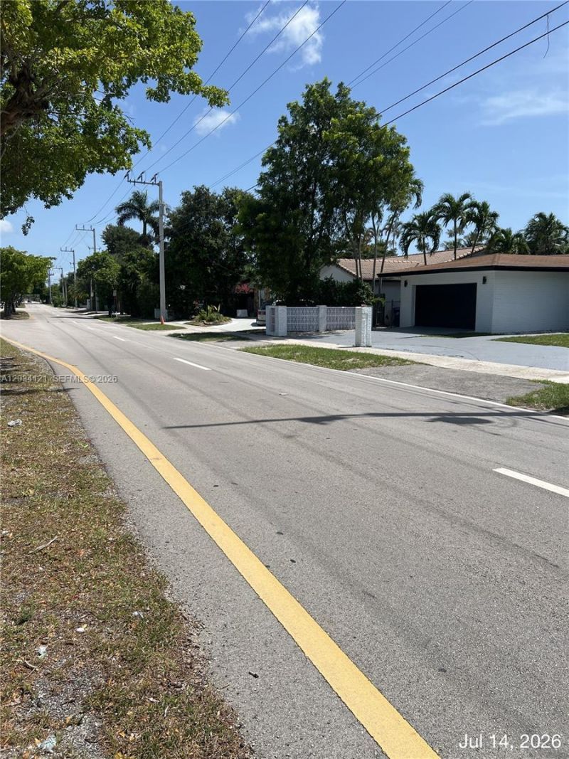 18715 NE 18th Ave, Miami, FL 33179 Photo