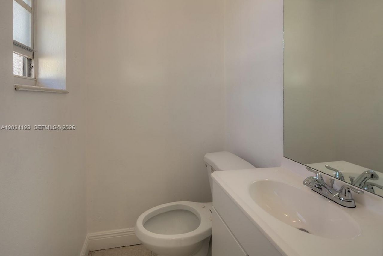 160 NW 199th St , Unit 1, Miami Gardens, FL 33169 Photo