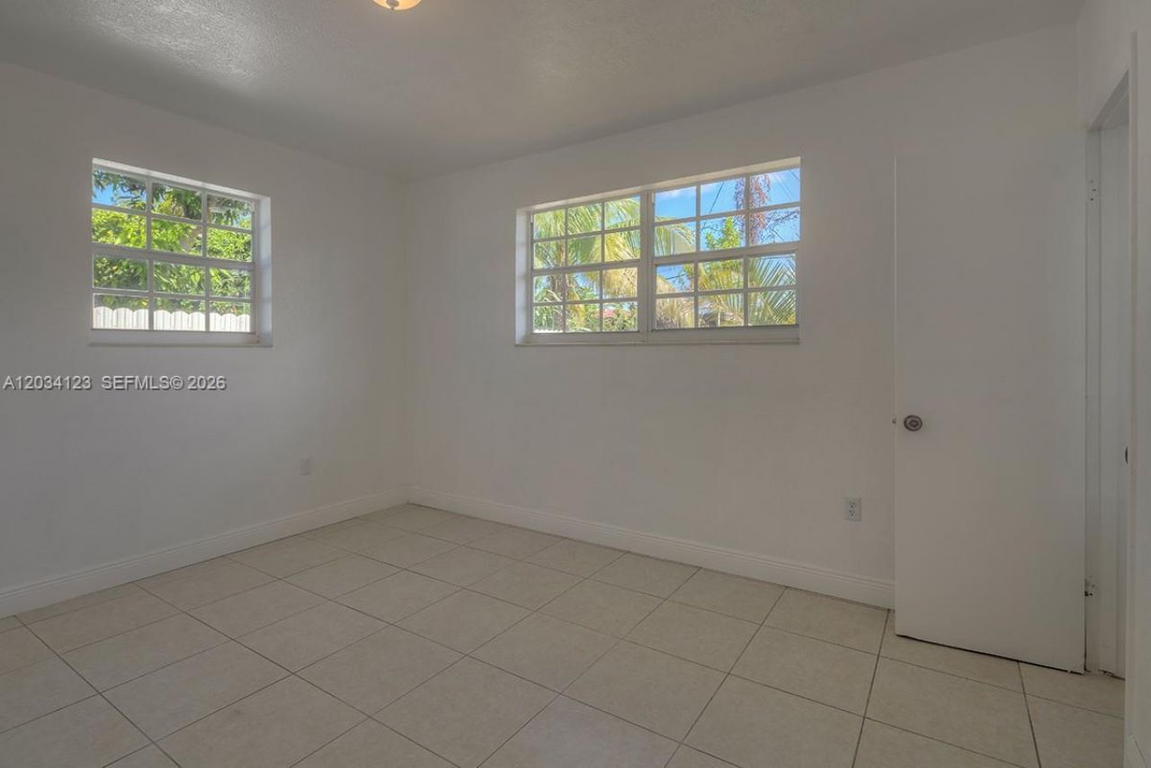 160 NW 199th St , Unit 1, Miami Gardens, FL 33169 Photo