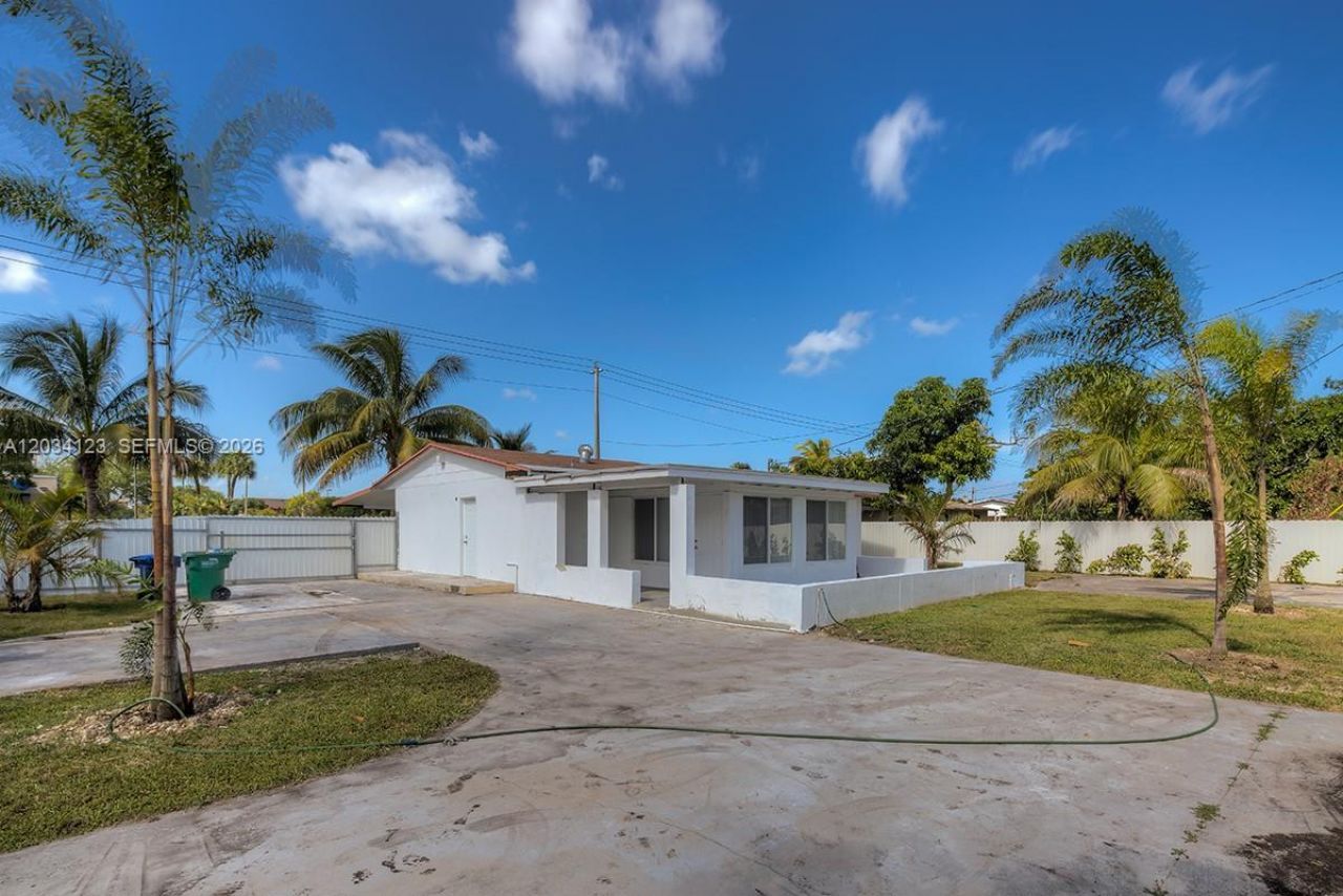 160 NW 199th St , Unit 1, Miami Gardens, FL 33169 Photo