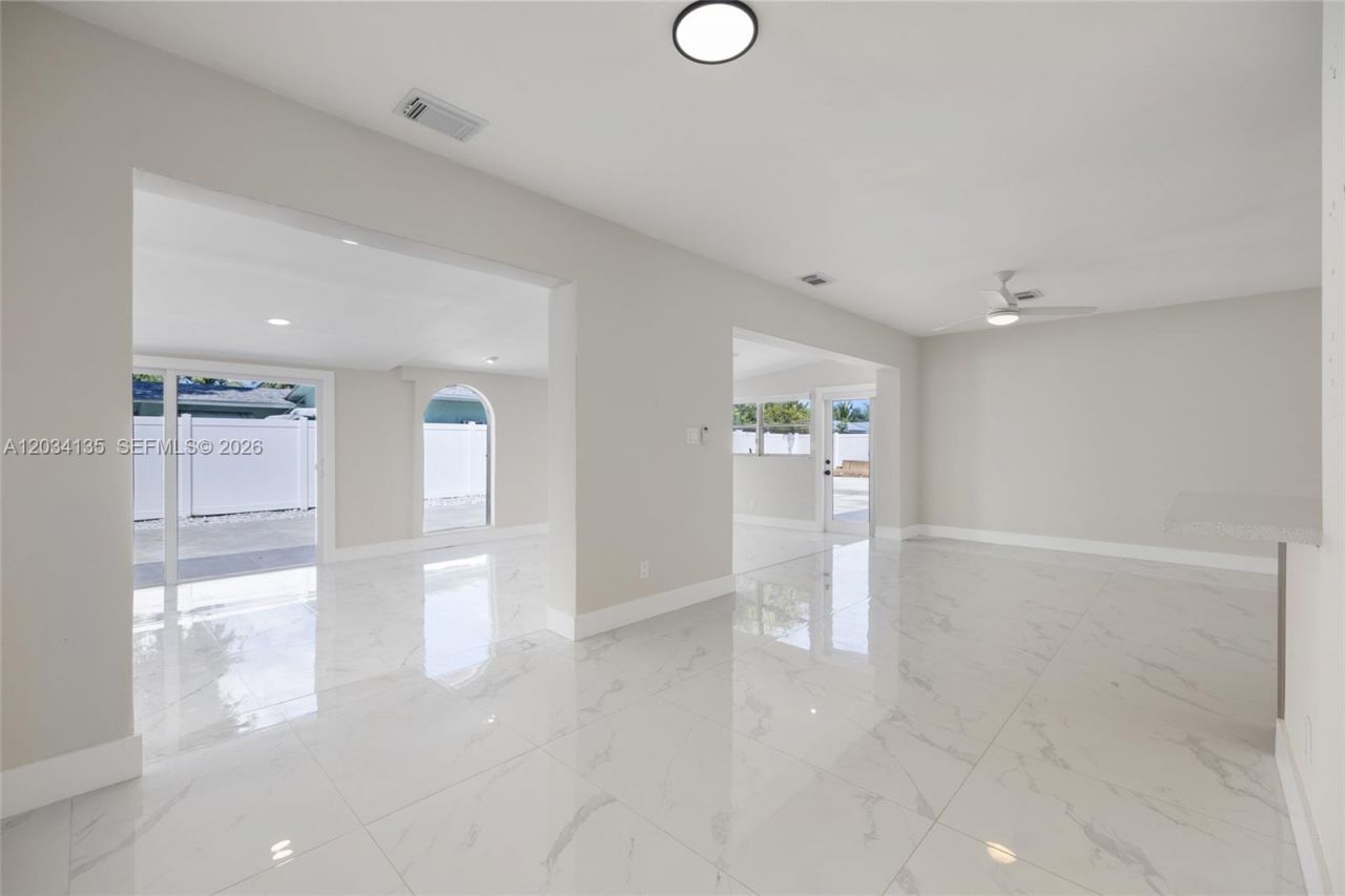1221 SE 10th St , Deerfield Beach, FL 33441 Photo