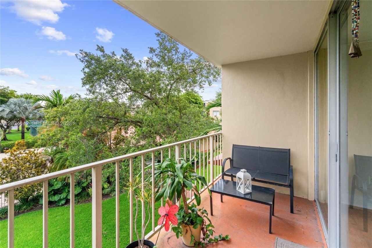 13120 SW 92nd Ave , Unit B-313, Miami, FL 33176 Photo