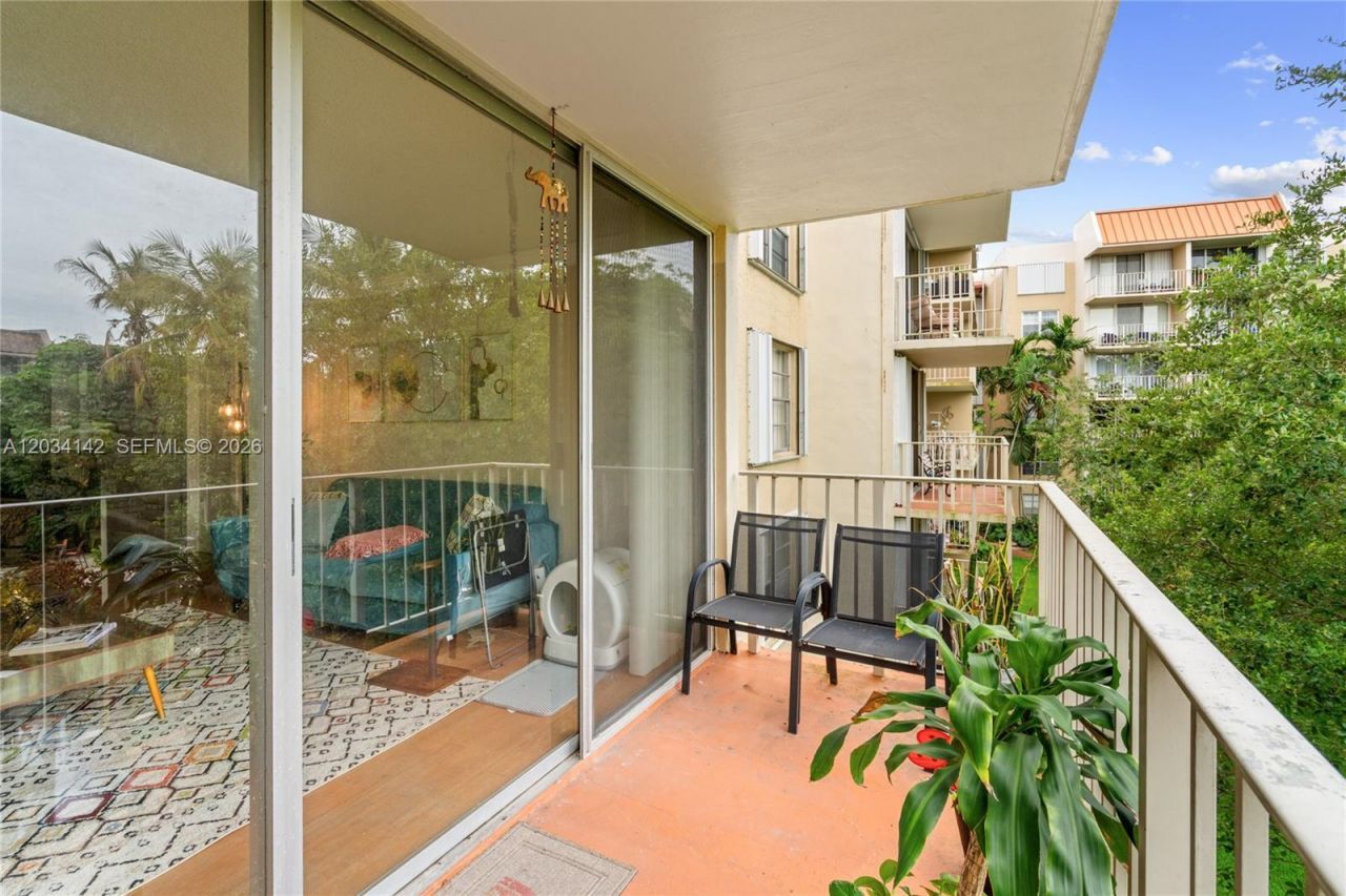13120 SW 92nd Ave , Unit B-313, Miami, FL 33176 Photo