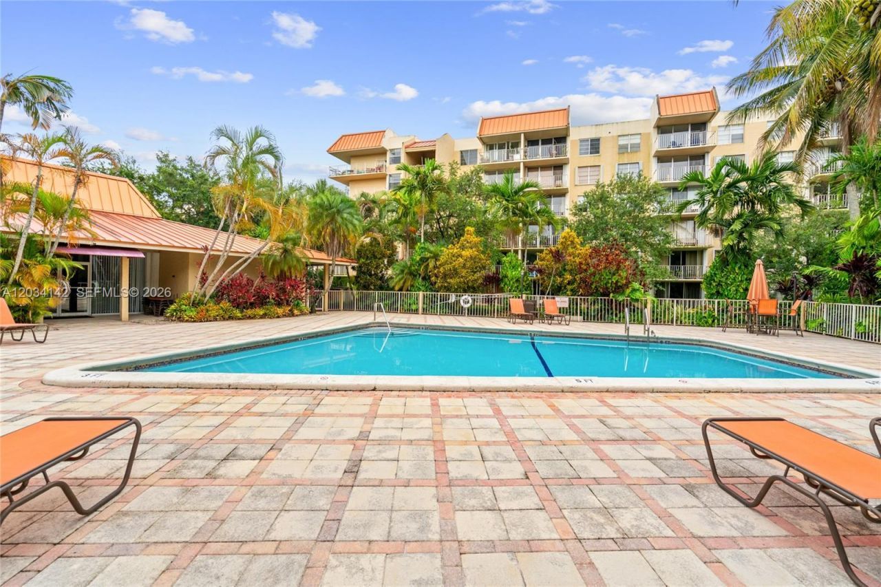 13120 SW 92nd Ave , Unit B-313, Miami, FL 33176 Photo