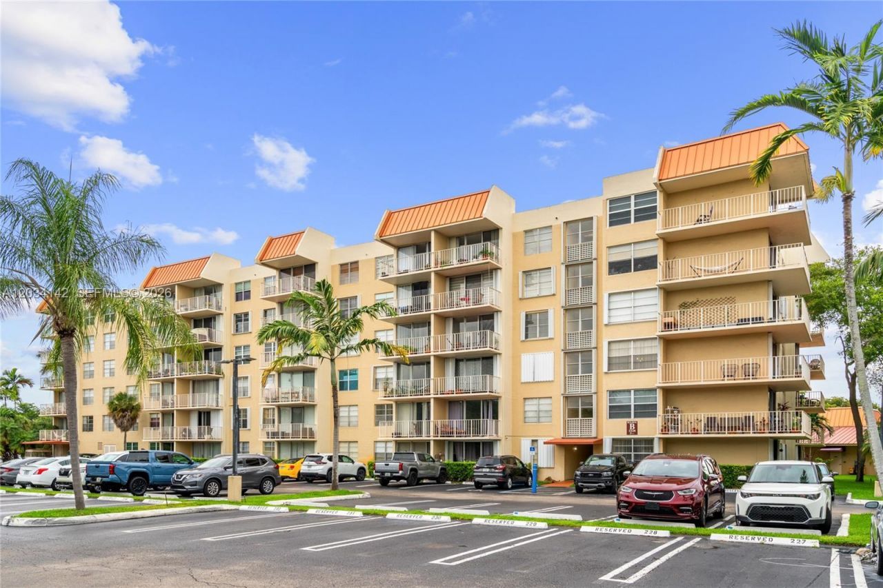 13120 SW 92nd Ave , Unit B-313, Miami, FL 33176 Photo