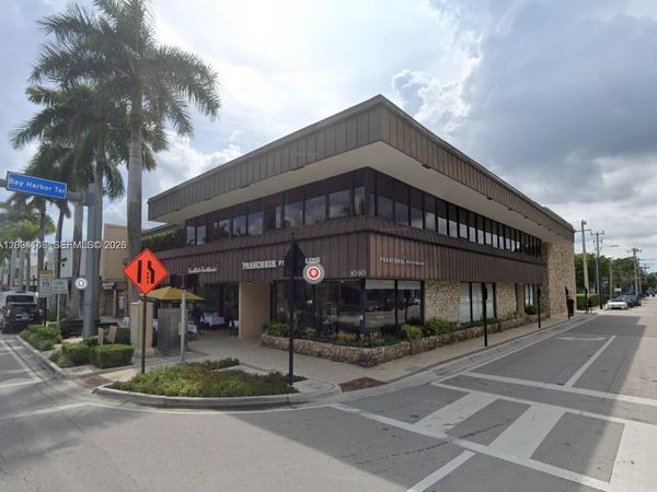 1090 Kane Concourse , Bay Harbor Islands, FL 33154