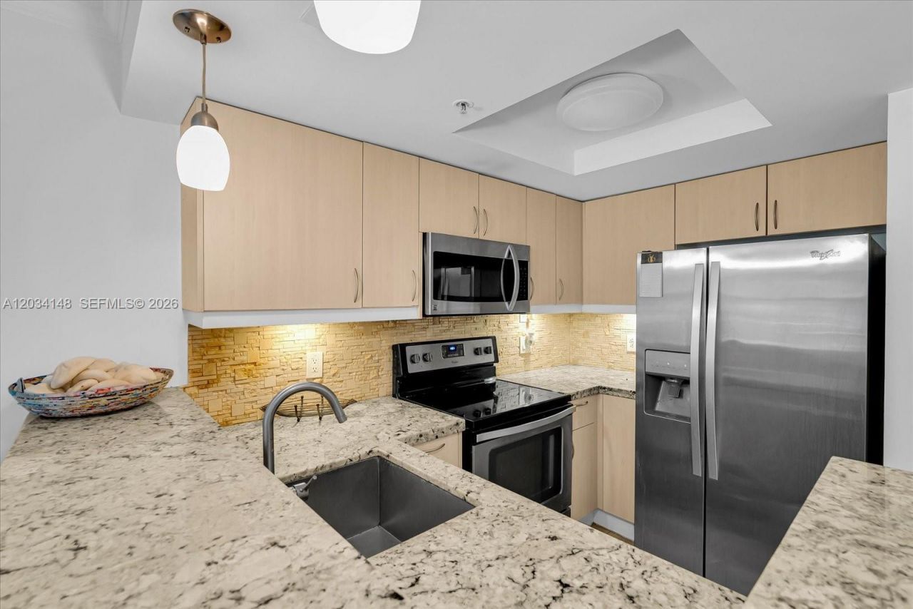 2951 S Bayshore Dr , Unit 307, Miami, FL 33133 Photo