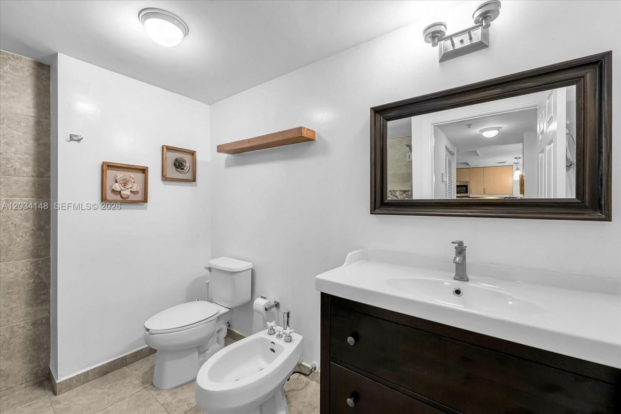 2951 S Bayshore Dr , Unit 307, Miami, FL 33133 Photo