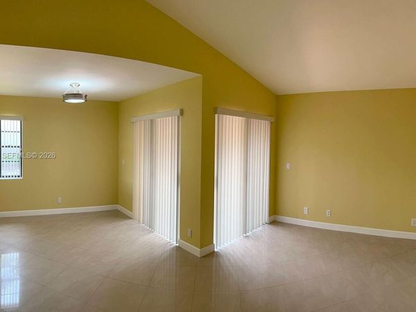 6361 NW 170th Ln , Hialeah, FL 33015