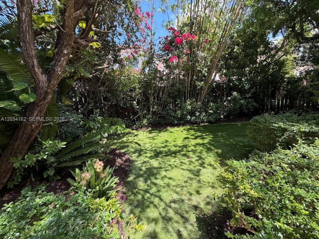 10900 NW 72nd St , Unit ., Doral, FL 33178 Photo