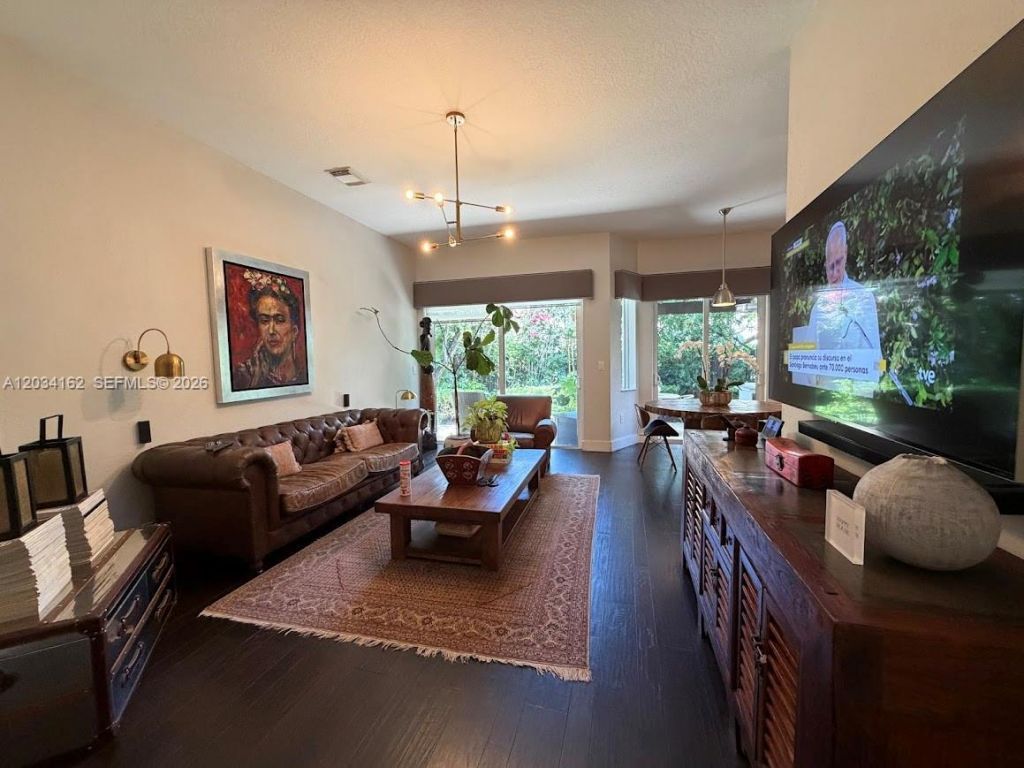 10900 NW 72nd St , Unit ., Doral, FL 33178 Photo