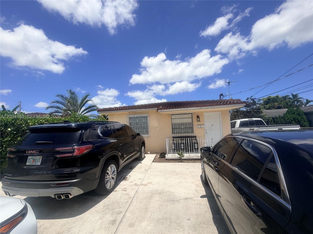 3821 SW 89th Ct , Unit front, Miami, FL 33165 Photo