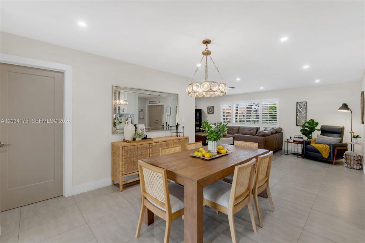 8601 Dundee Ter , Miami Lakes, FL 33016 Photo