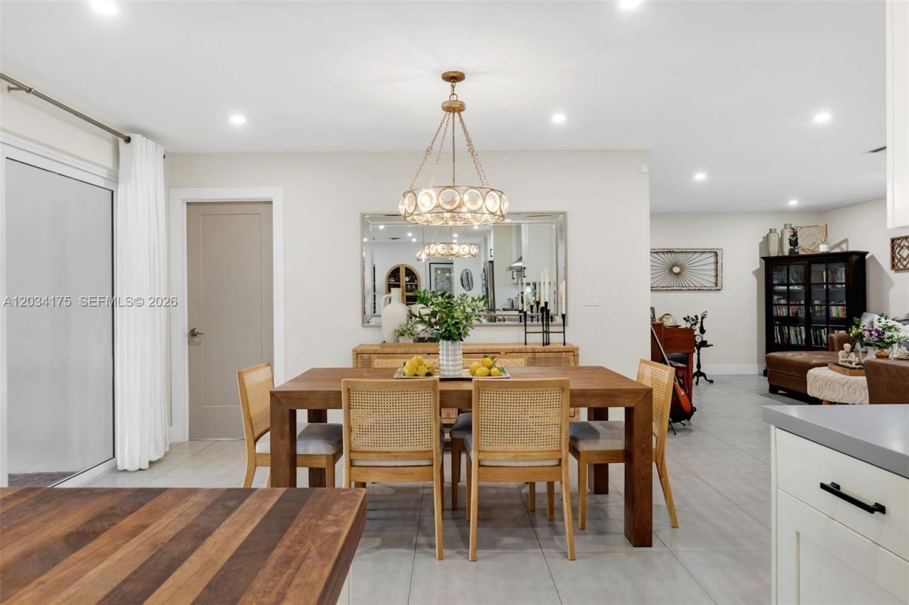8601 Dundee Ter , Miami Lakes, FL 33016 Photo