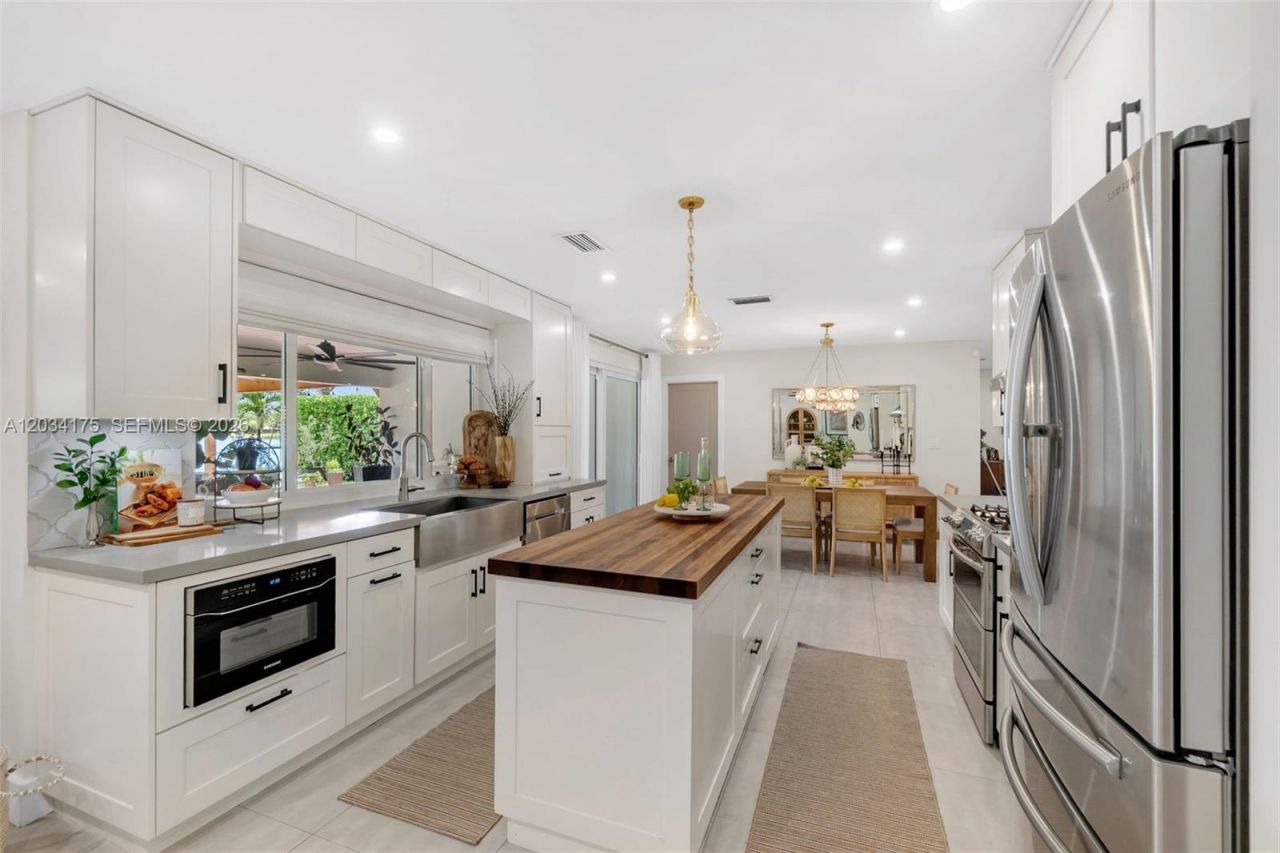 8601 Dundee Ter , Miami Lakes, FL 33016 Photo