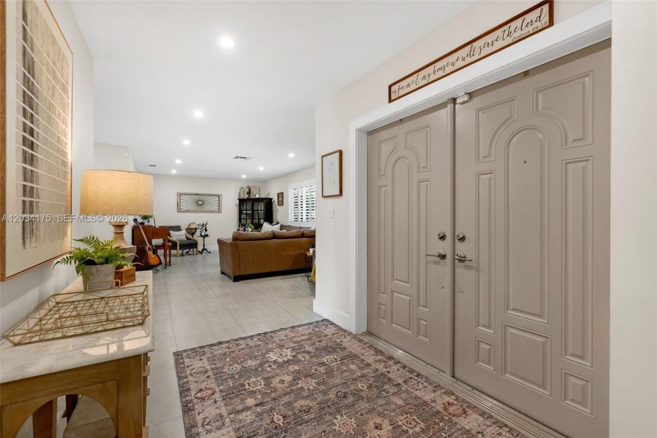 8601 Dundee Ter , Miami Lakes, FL 33016 Photo