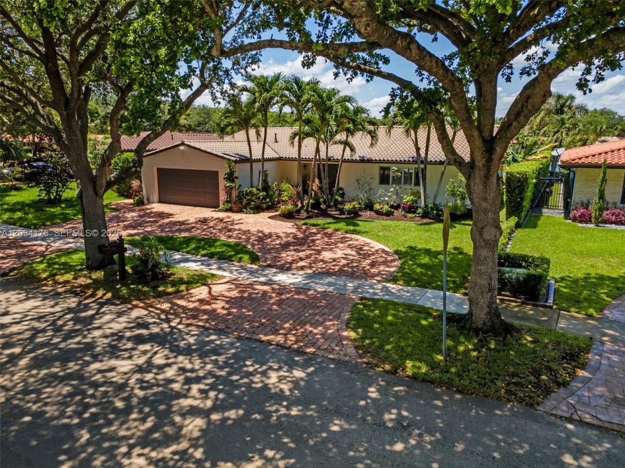 8601 Dundee Ter , Miami Lakes, FL 33016 Photo