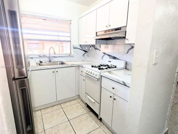 6850 W 14th Ct , Unit C28, Hialeah, FL 33014