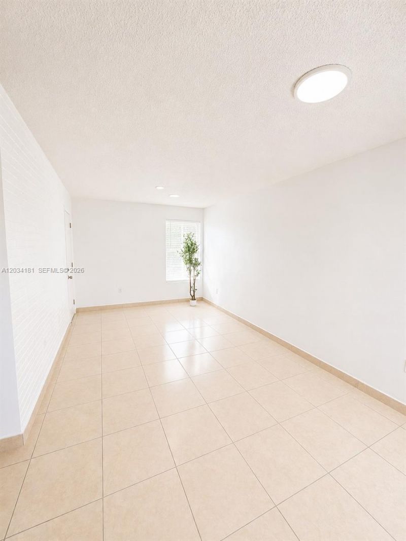 6850 W 14th Ct, Unit A28, Hialeah, FL 33014 Photo