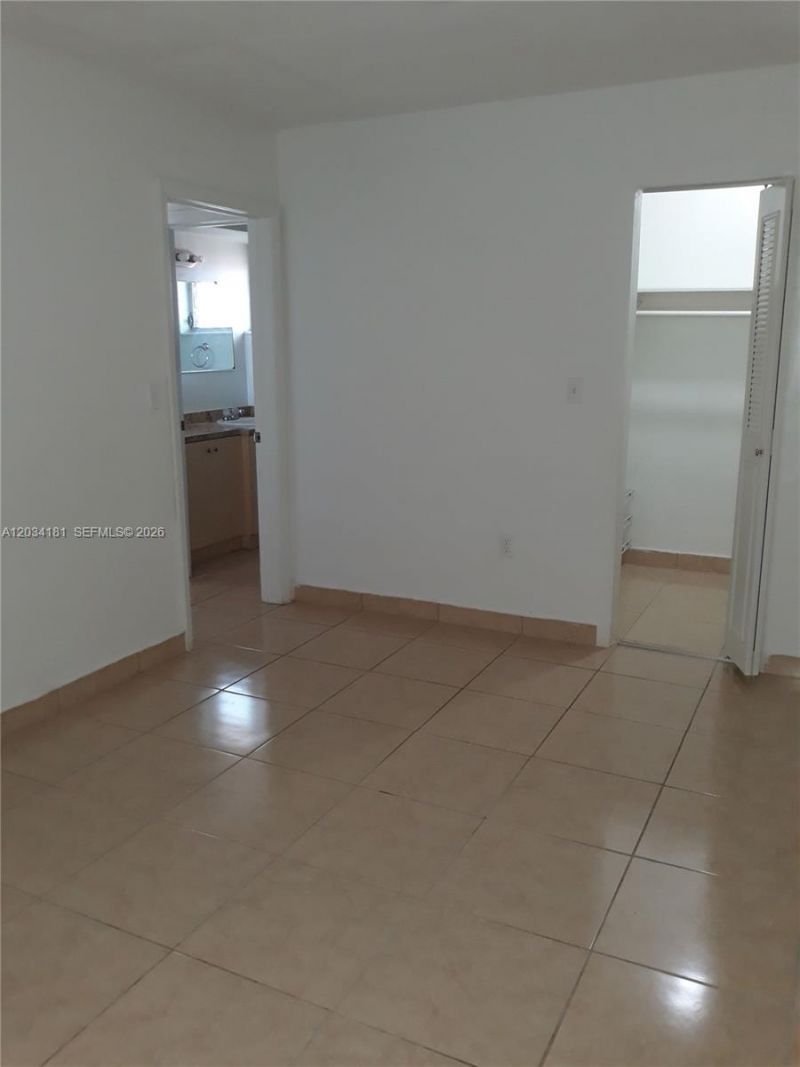 6850 W 14th Ct , Unit C28, Hialeah, FL 33014 Photo