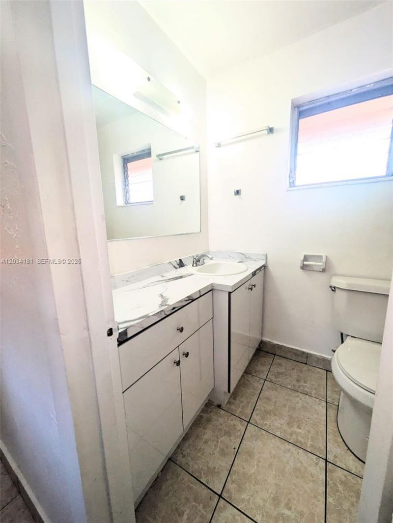 6850 W 14th Ct , Unit C28, Hialeah, FL 33014 Photo