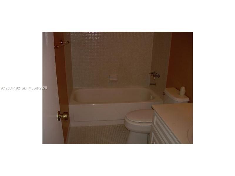 11261 SW 88 St , Unit 205H, Miami, FL 33176 Photo