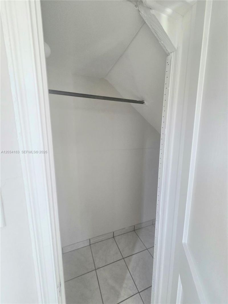 1112 SW 11th St , Unit 2, Miami, FL 33129 Photo