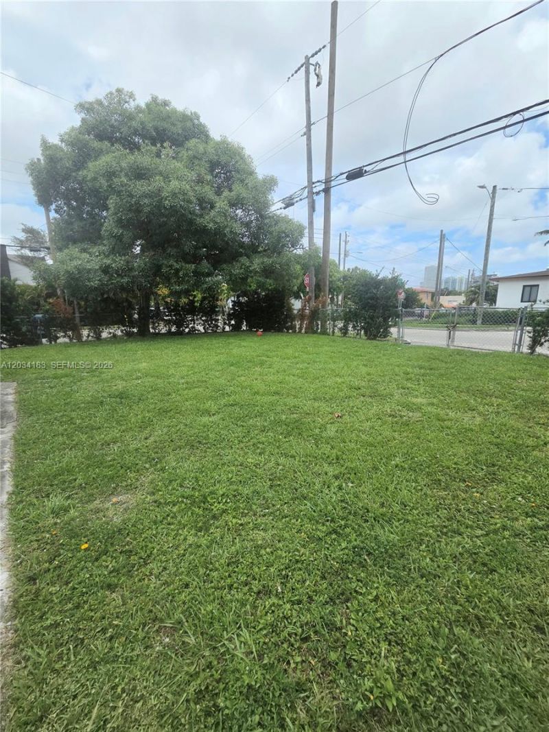 1112 SW 11th St , Unit 2, Miami, FL 33129 Photo
