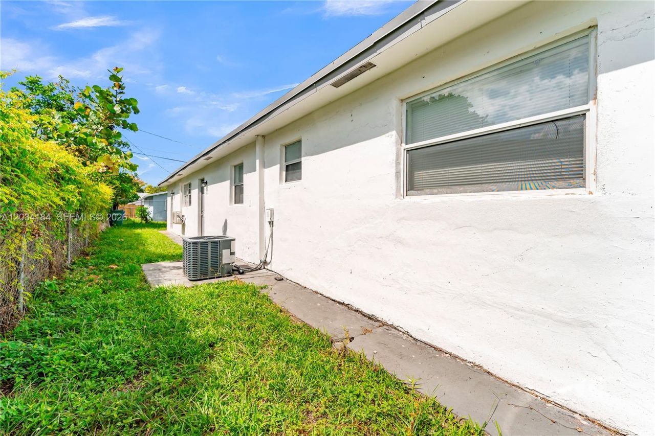 2856 NW 14th St , Unit 2, Fort Lauderdale, FL 33311 Photo