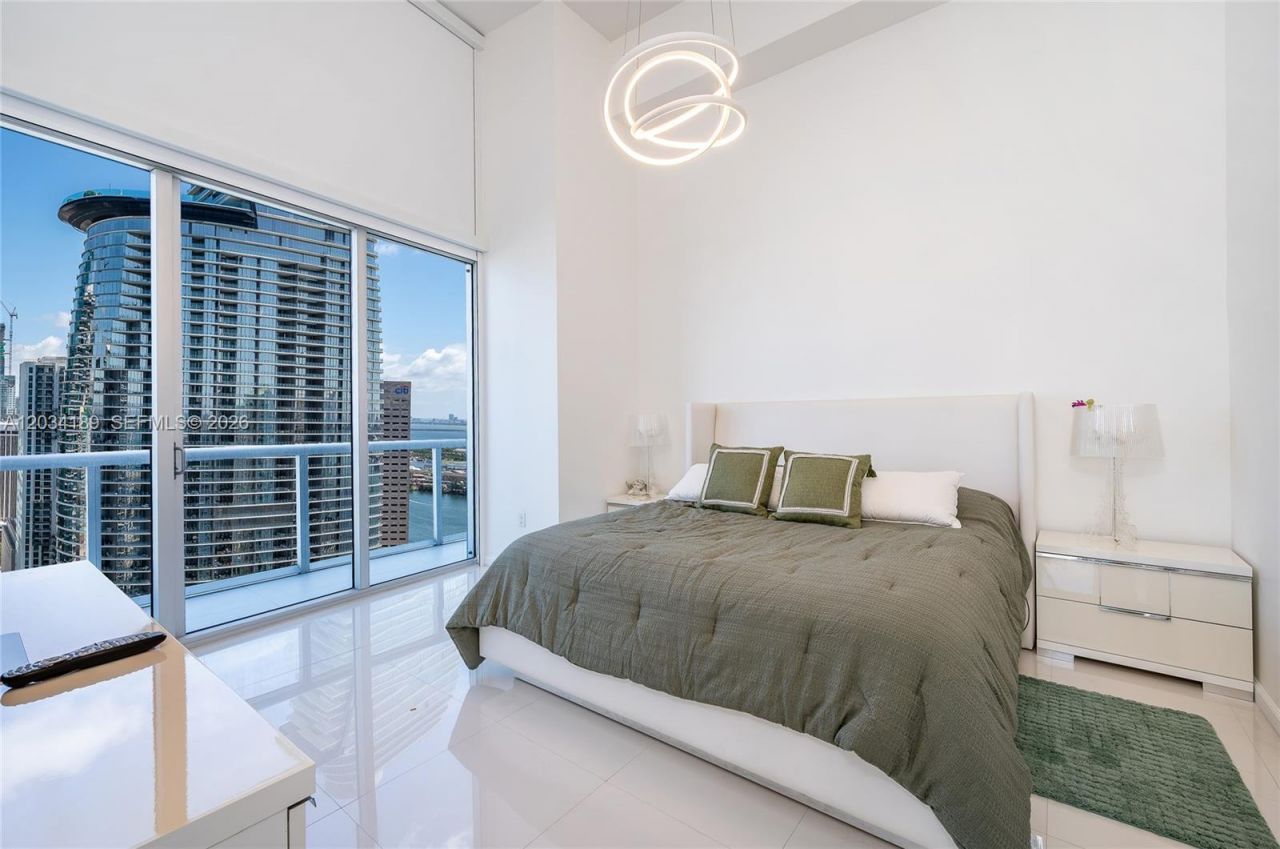 475 Brickell Ave , Unit 4115, Miami, FL 33131 Photo