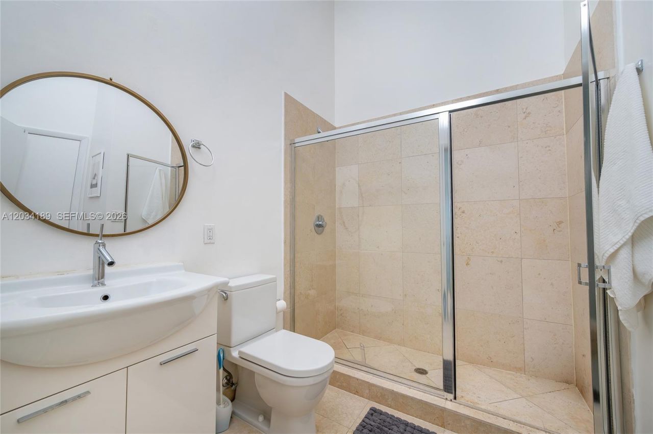 475 Brickell Ave , Unit 4115, Miami, FL 33131 Photo