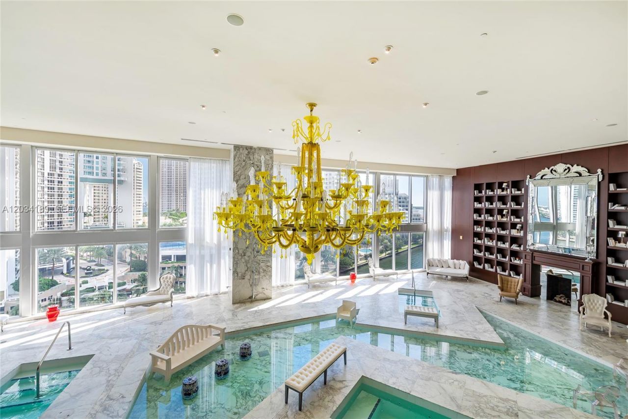 475 Brickell Ave , Unit 4115, Miami, FL 33131 Photo